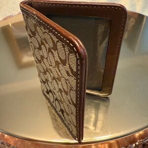 Brown Leather Key Holder with Patterned Design